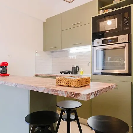Theofilos Urban Apartment, Close To Center Apartmán *
