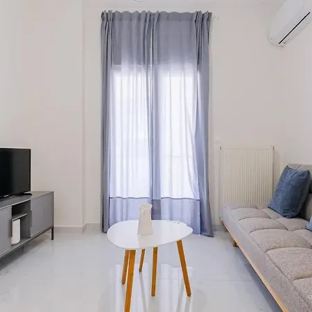 Theofilos Urban Apartment, Close To Center Apartmán
